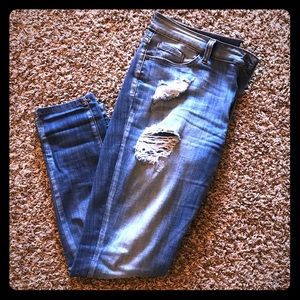 Denim Blvd skinny distressed jeans 👖